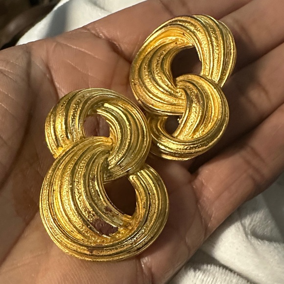 Vintage Gold Statement Earrings - Picture 9 of 10